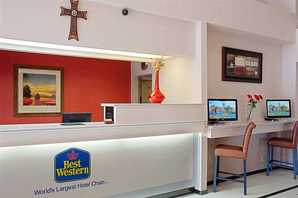 Best Windsor Inn Лъбък Интериор снимка