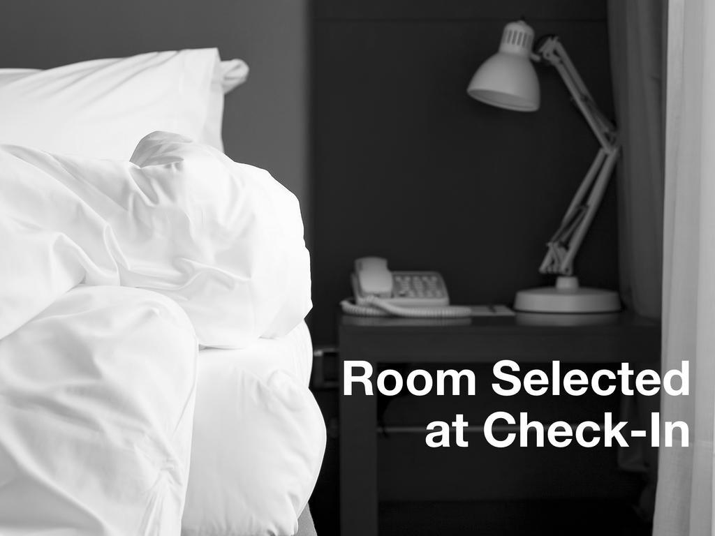 Best Windsor Inn Лъбък Стая снимка